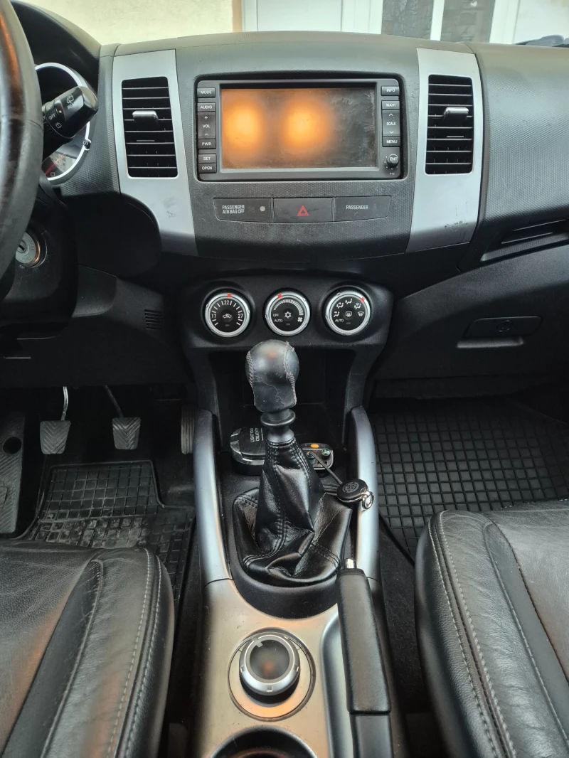 Peugeot 4007, снимка 15 - Автомобили и джипове - 53064401