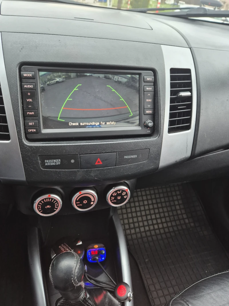 Peugeot 4007, снимка 10 - Автомобили и джипове - 53064401