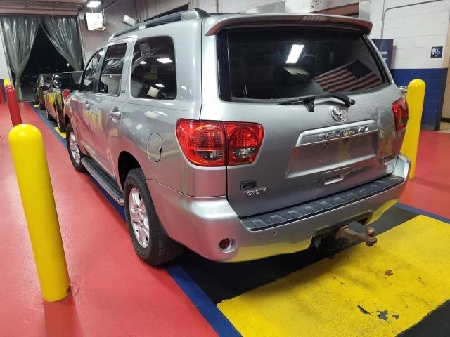 Toyota Sequoia SR5 - изображение 6