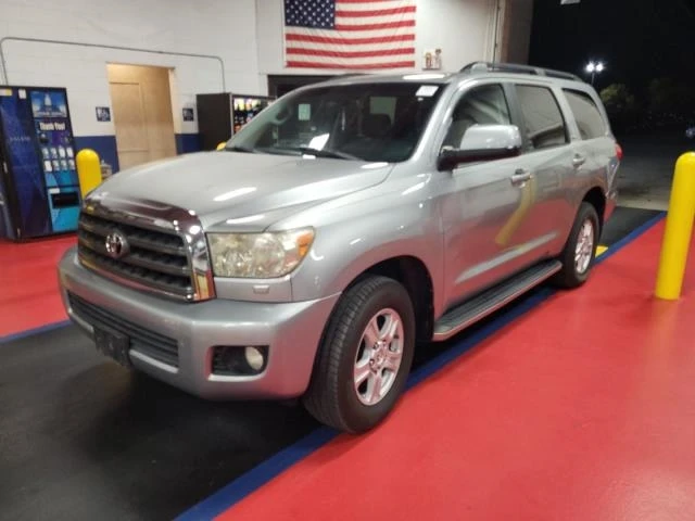 Toyota Sequoia SR5 - [1] 