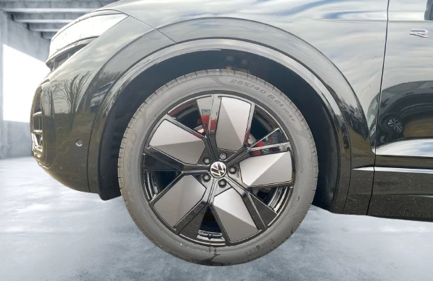 VW Touareg 3.0 TDI 4Motion = R-line = Гаранция - изображение 4