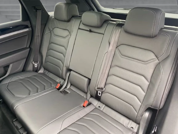 VW Touareg 3.0 TDI 4Motion = R-line = Гаранция - изображение 9