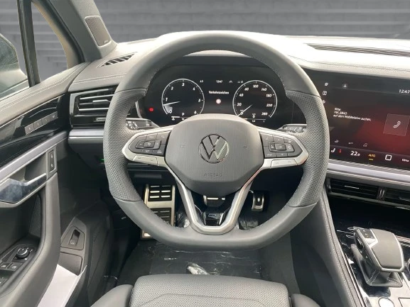 VW Touareg 3.0 TDI 4Motion = R-line = Гаранция - изображение 7