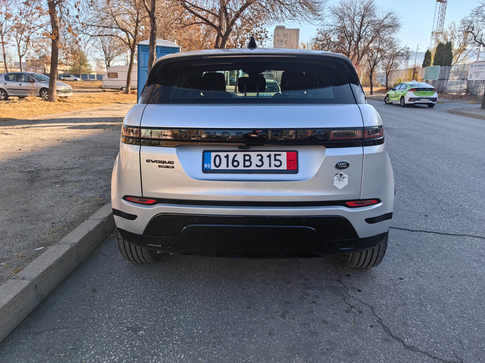 Land Rover Range Rover Evoque 2.0TD4 180кс. R-Dynamic 4х4 360 - изображение 6