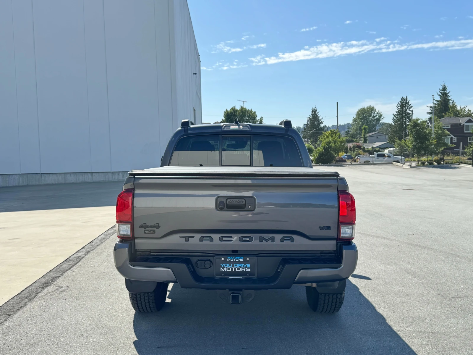 Toyota Tacoma * * DOUBLE CAB SB * * * CARFAX * * АВТО КРЕДИТ * * - изображение 5