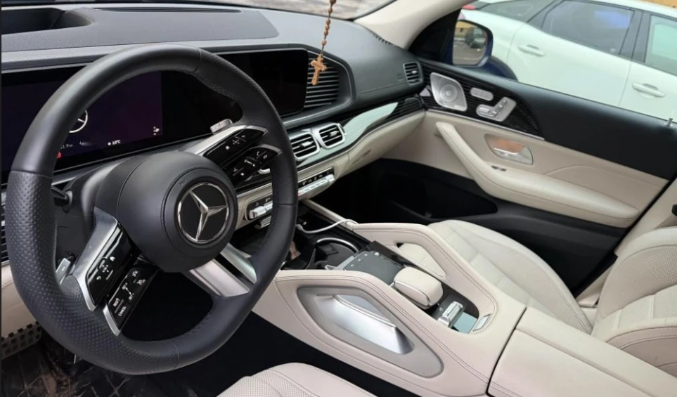 Mercedes-Benz GLS 450d 4Matic AMG Line - изображение 4