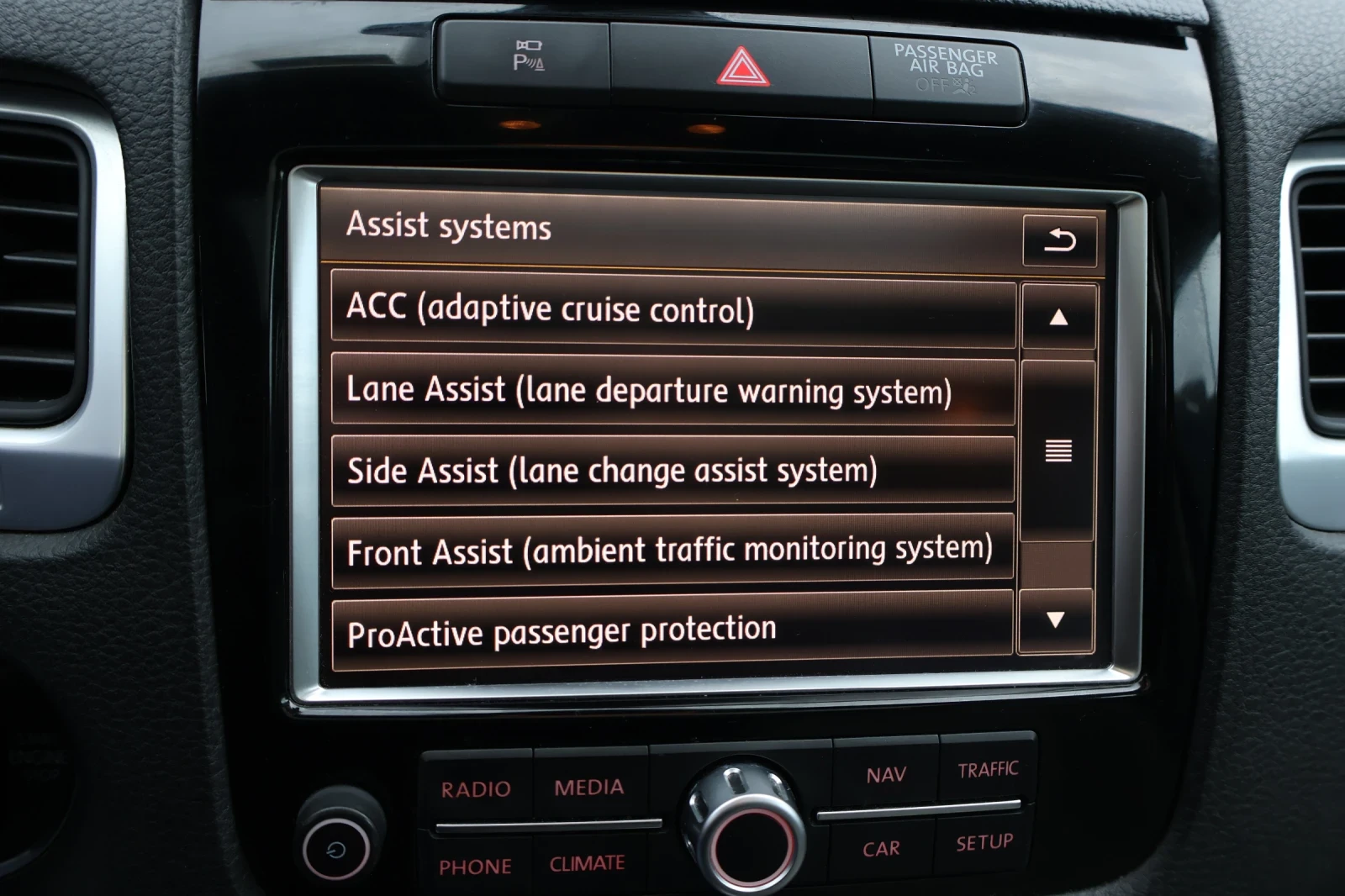 VW Touareg 3.0d 4Motion 240hp Full | Mobile.bg   16