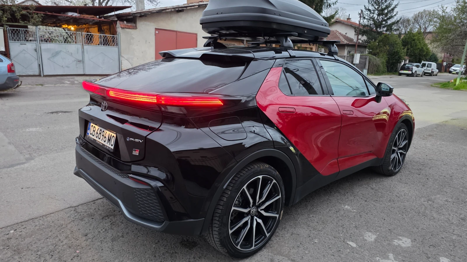 Toyota C-HR 223Hp/GR Plug-in/360* /Head up/230V/20, снимка 4 - Автомобили и джипове - 54208371