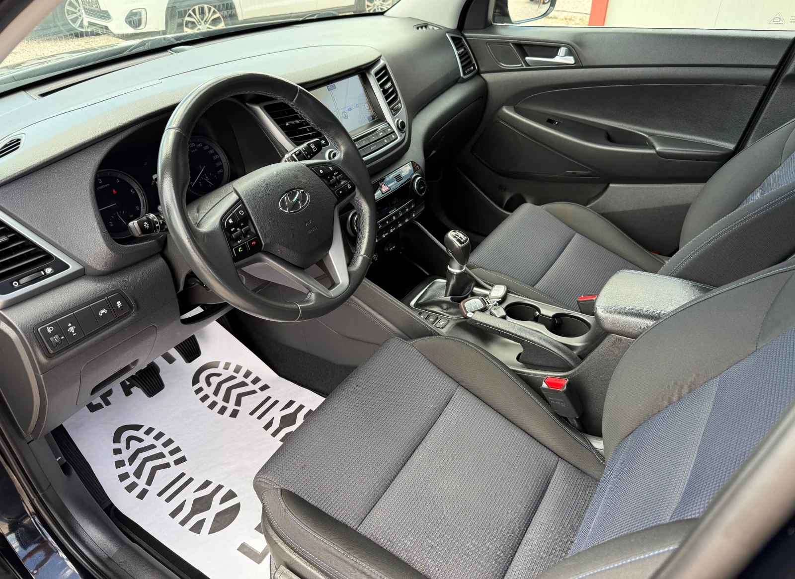 Hyundai Tucson * 1.7* CRDI* ���������* ������* �������� �������*  | Mobile.bg � ����������� 9