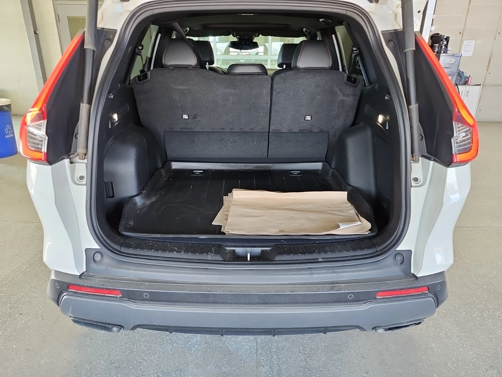 Honda Cr-v 2.0/HYBRID/TOURING/AWD/FULL-OPTION/CARFAX/2024, снимка 11 - Автомобили и джипове - 54949084