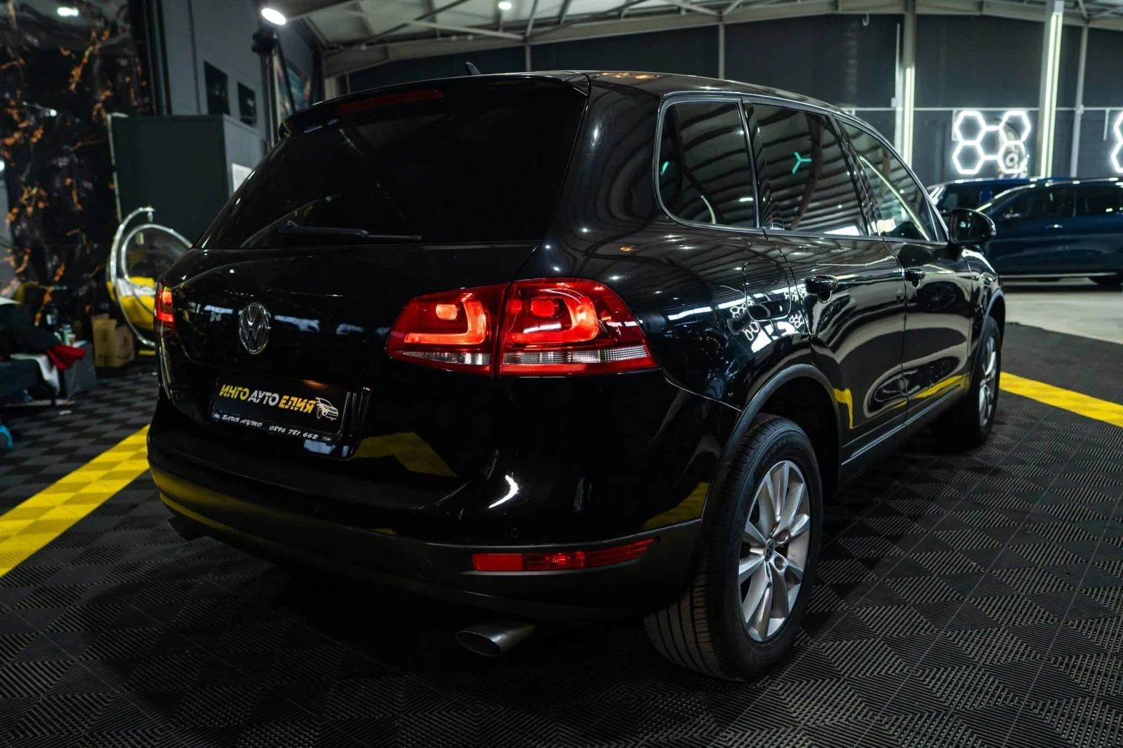 VW Touareg 3.0TDI 4MOTION LED NAVI ЛИЗИНГ 100%, снимка 10 - Автомобили и джипове - 55384782