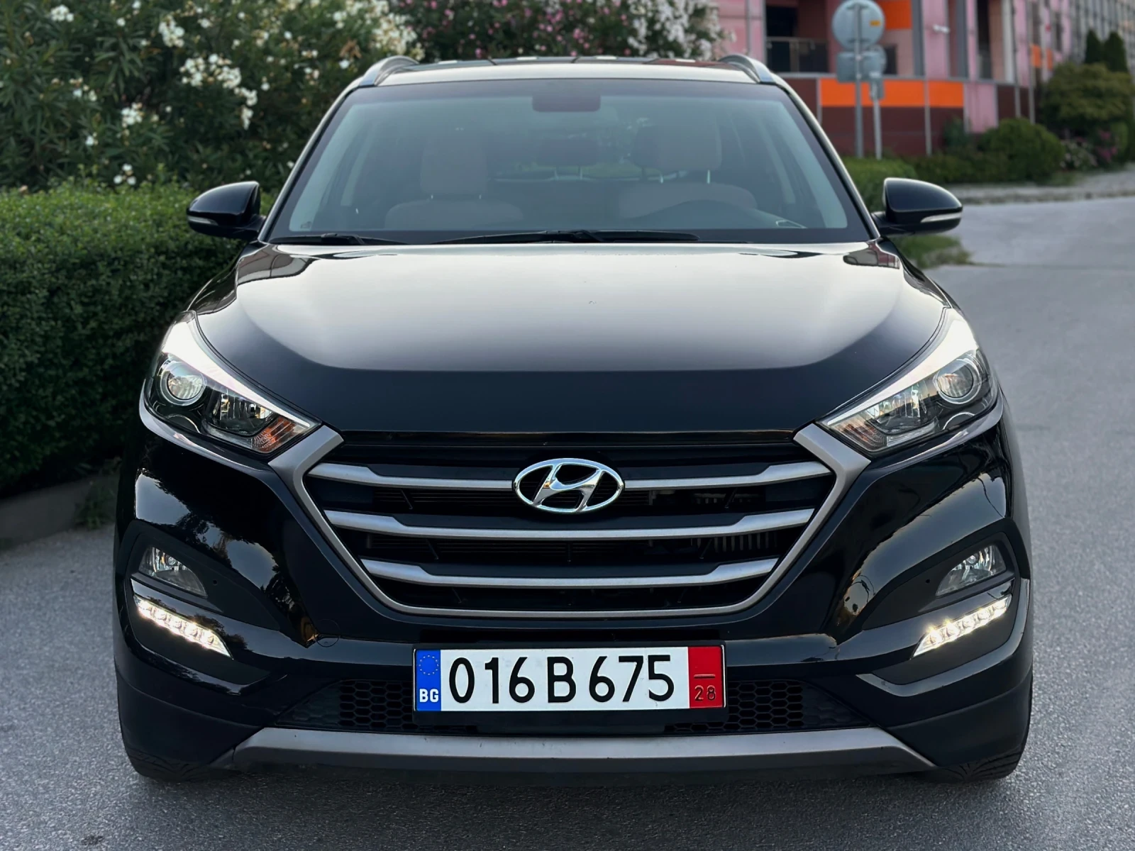 Hyundai Tucson 1.7 CRDI 102, 000 KM | ГАРАНЦИЯ, снимка 2 - Автомобили и джипове - 55482572