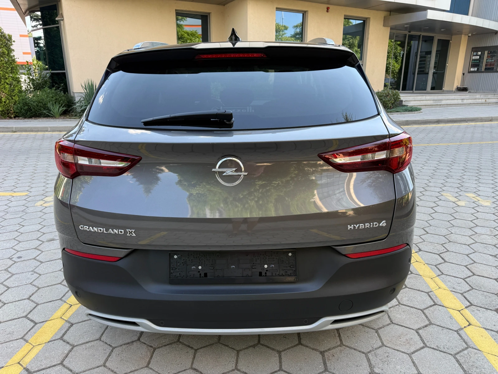 Opel Grandland X 1.6* PLUG-IN HYBRID* 4x4* СЕРВИЗНА ИСТОРИЯ* , снимка 5 - Автомобили и джипове - 55537743
