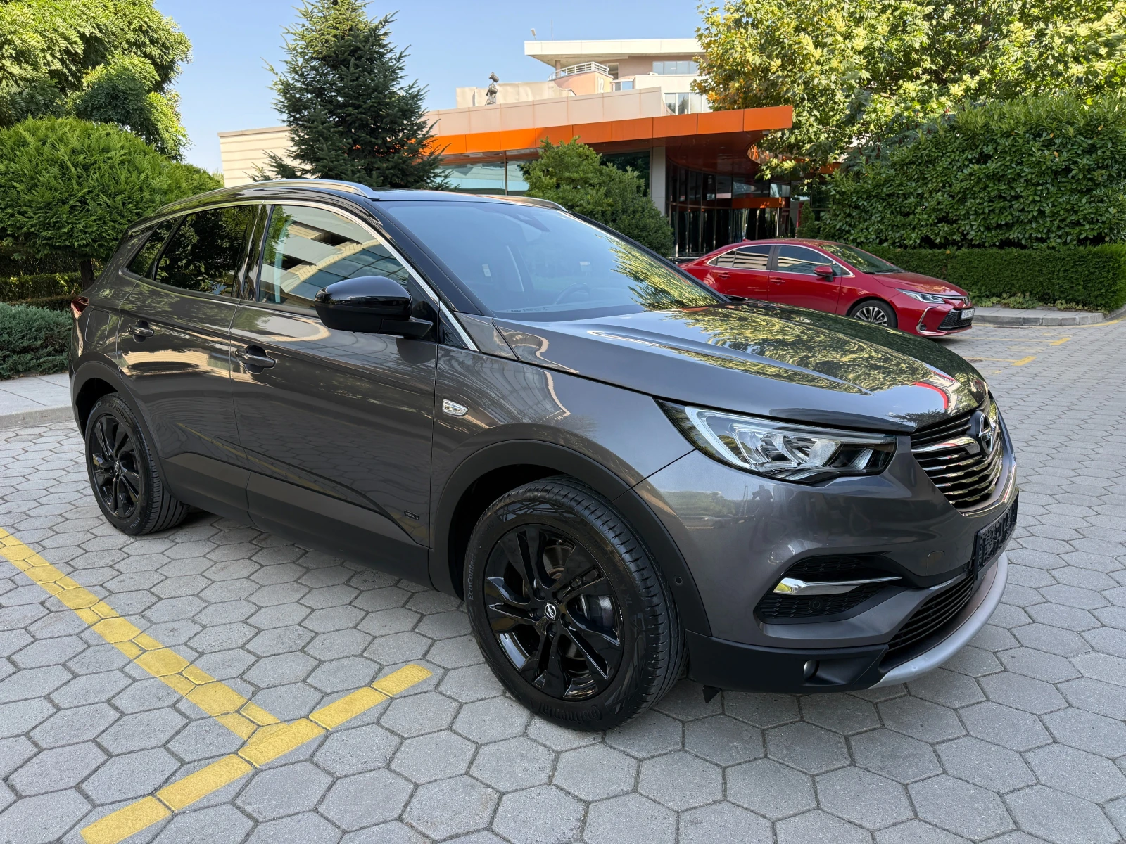 Opel Grandland X 1.6* PLUG-IN HYBRID* 4x4* СЕРВИЗНА ИСТОРИЯ* , снимка 3 - Автомобили и джипове - 55537743