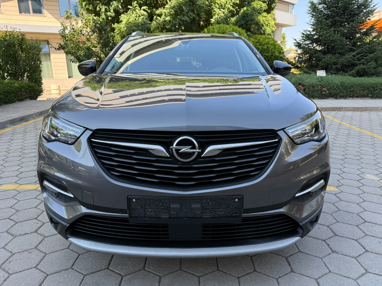 Opel Grandland X 1.6* PLUG-IN HYBRID* 4x4* СЕРВИЗНА ИСТОРИЯ* , снимка 2 - Автомобили и джипове - 55537743