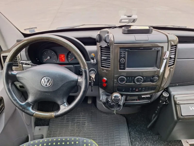 VW Crafter, снимка 2 - Бусове и автобуси - 48631515