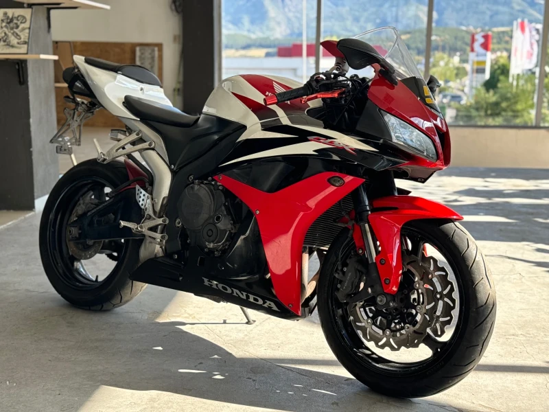 Honda Cbr 600RR, снимка 2 - Мотоциклети и мототехника - 52835333