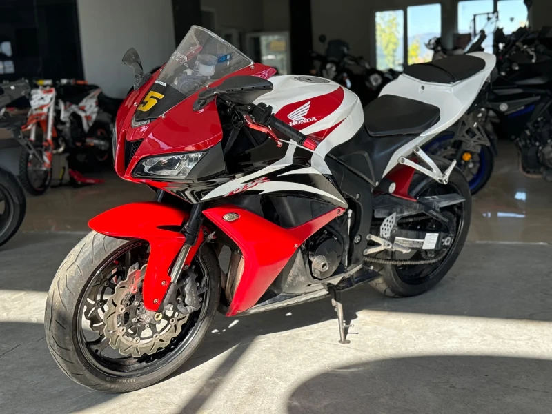 Honda Cbr 600RR, снимка 3 - Мотоциклети и мототехника - 52835333