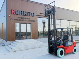 Мотокар Toyota 2 Тона / ИЗРАВНИТЕЛ и ПОЗИЦИОНЕР / ПЕРФЕКТЕН, снимка 14