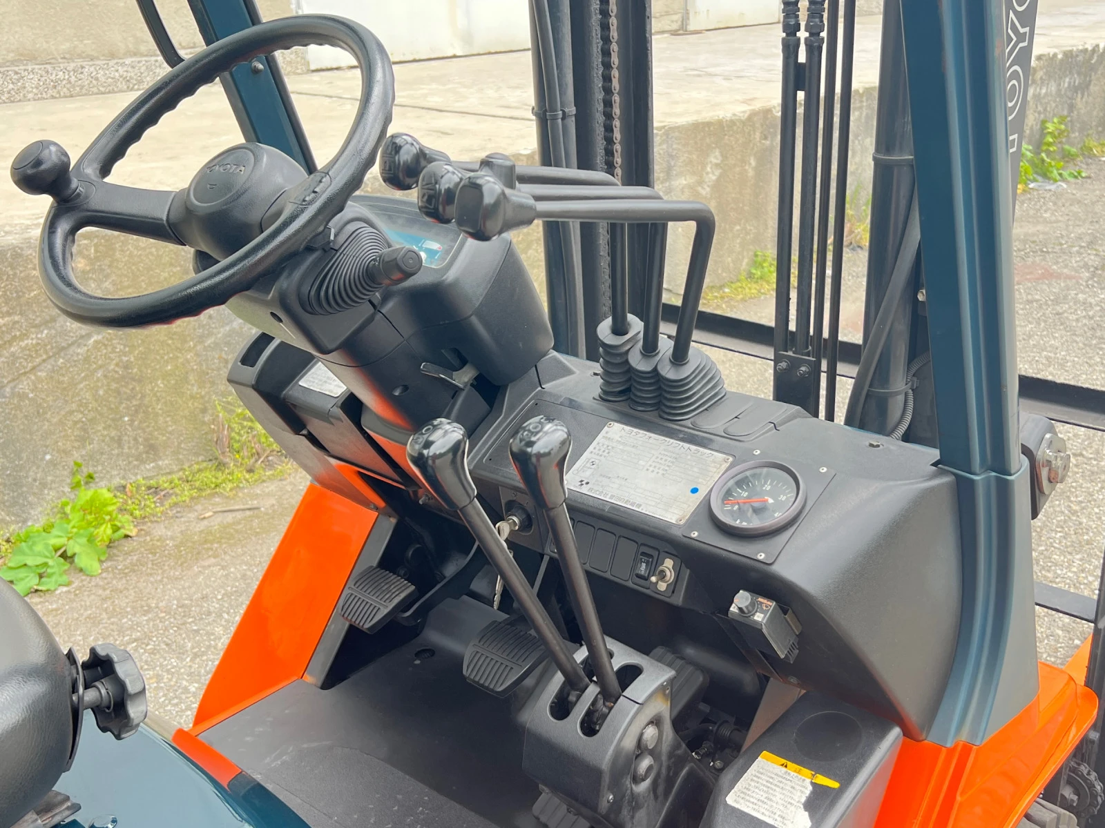  Toyota 1.8  /  -  /  /  | Mobile.bg   12