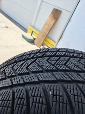Гуми Зимни 275/50R20, снимка 1