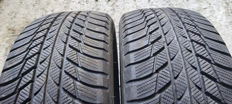 Гуми Зимни 225/45R18, снимка 3 - Гуми и джанти - 34707547