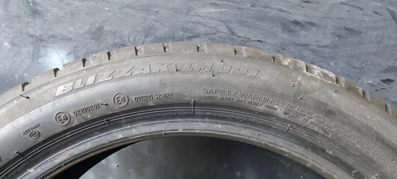 Гуми Зимни 225/45R18, снимка 5 - Гуми и джанти - 34707547