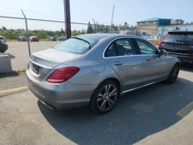 Mercedes-Benz C 300 CARFAX/Подгрев/Пано/2 ключа/Клип, снимка 3