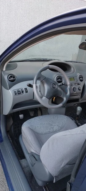 Toyota Yaris 1.3 VVT-i (86к.с.) с 3 врати - 1550 € / 3031.54 лв. - 35375941 9