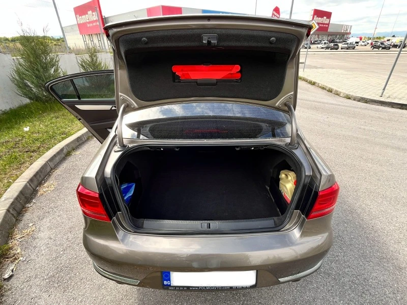 VW Passat, снимка 12 - Автомобили и джипове - 46925055