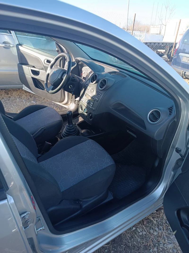 Ford Fiesta, снимка 7 - Автомобили и джипове - 48578065