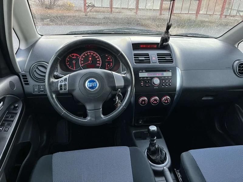 Fiat Sedici 1.9MJET 4x4 , снимка 12 - Автомобили и джипове - 48600912