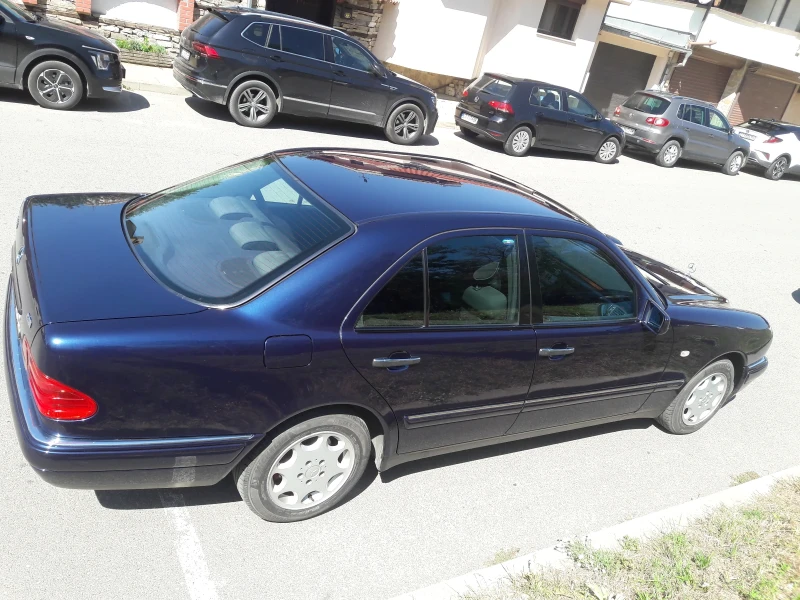 Mercedes-Benz 220 Elegance, снимка 5 - Автомобили и джипове - 48691740