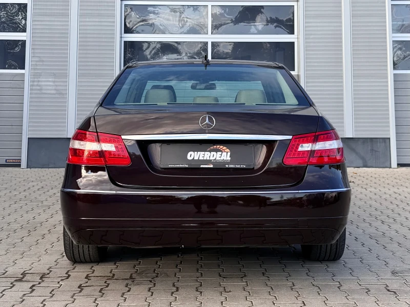 Mercedes-Benz E 220 D* ELEGANCE* TOP* ЛИЗИНГ, снимка 5 - Автомобили и джипове - 51945522