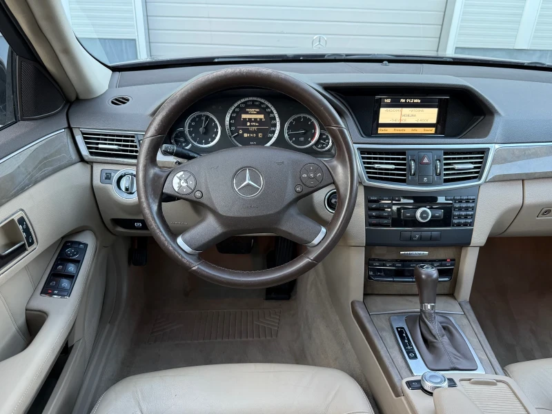 Mercedes-Benz E 220 D* ELEGANCE* TOP* ЛИЗИНГ, снимка 8 - Автомобили и джипове - 51945522