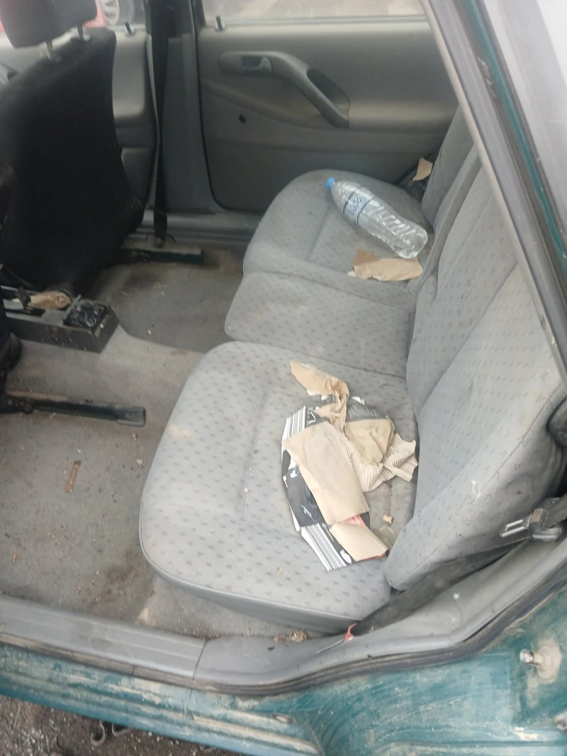 VW Passat, снимка 6 - Автомобили и джипове - 52047648