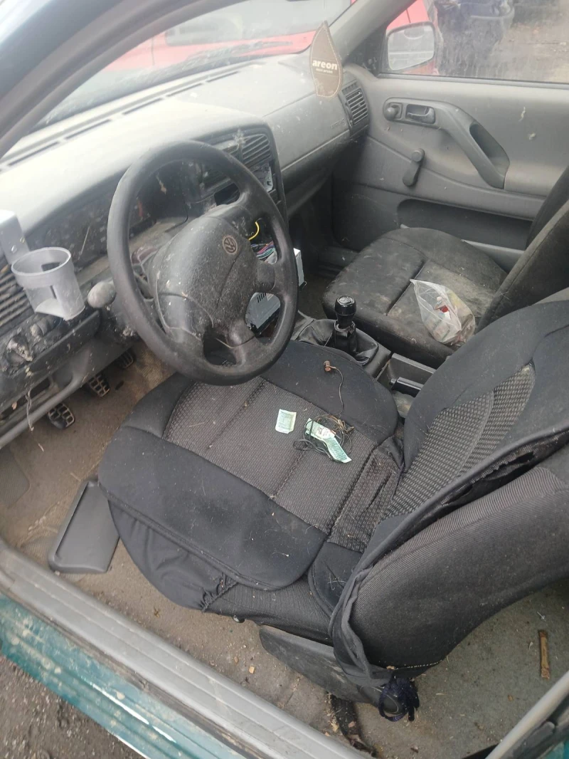 VW Passat, снимка 5 - Автомобили и джипове - 52047648