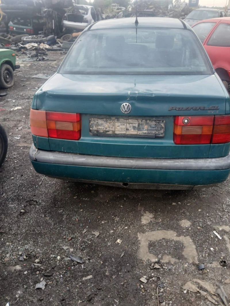 VW Passat, снимка 3 - Автомобили и джипове - 52047648