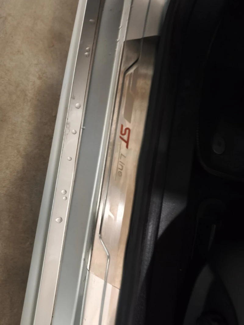 Ford Fiesta 1.5 TDCI  ST-LINE, снимка 4 - Автомобили и джипове - 52184768