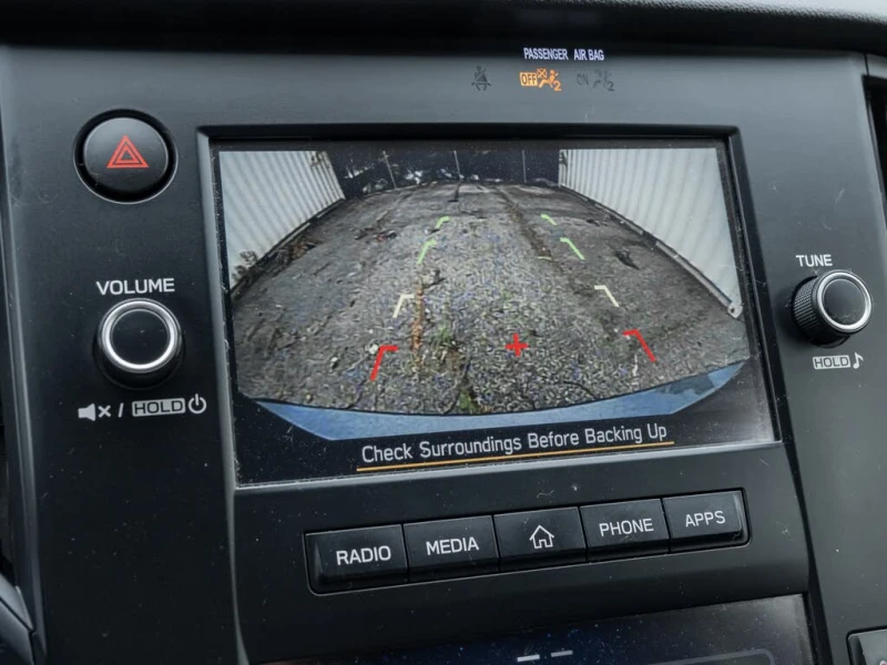 Subaru Outback Convenience* 4x4* Камера* Подгрев* CarPlay, снимка 12 - Автомобили и джипове - 52554841