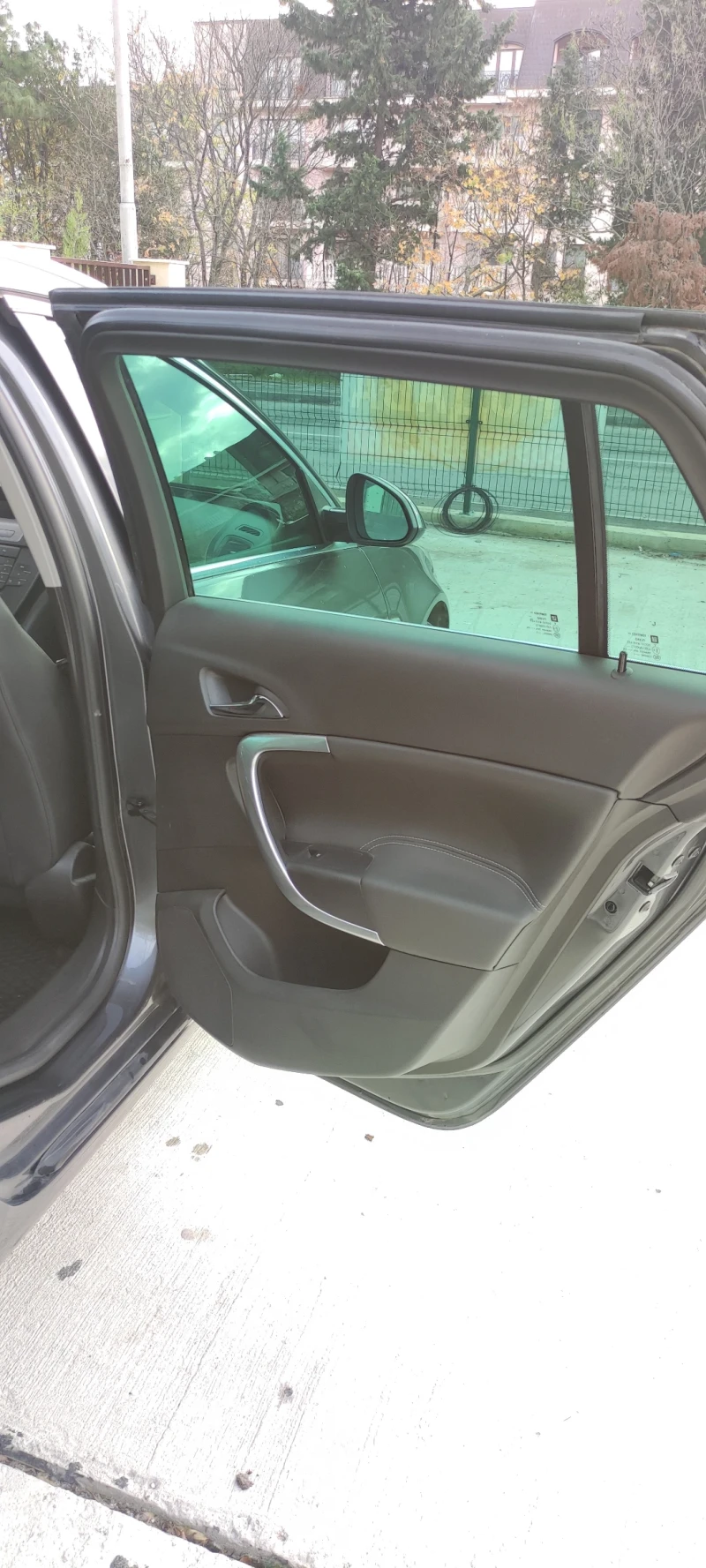 Opel Insignia, снимка 8 - Автомобили и джипове - 52635966