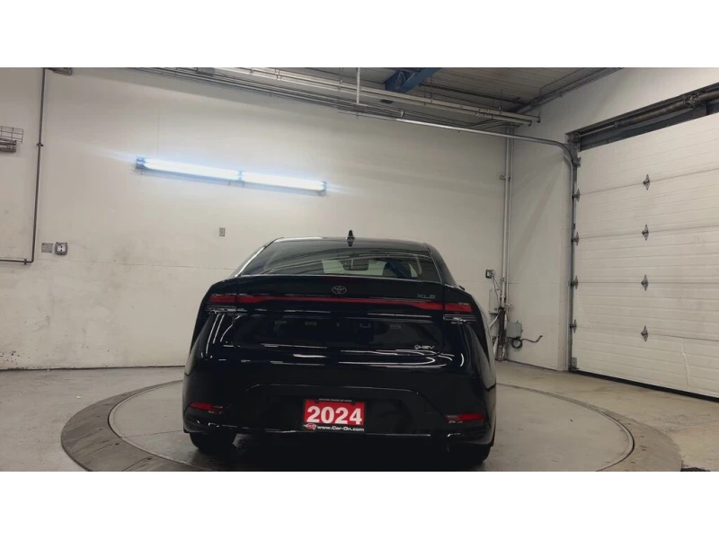 Toyota Prius XLE AWD CARFAX, снимка 7 - Автомобили и джипове - 53010521