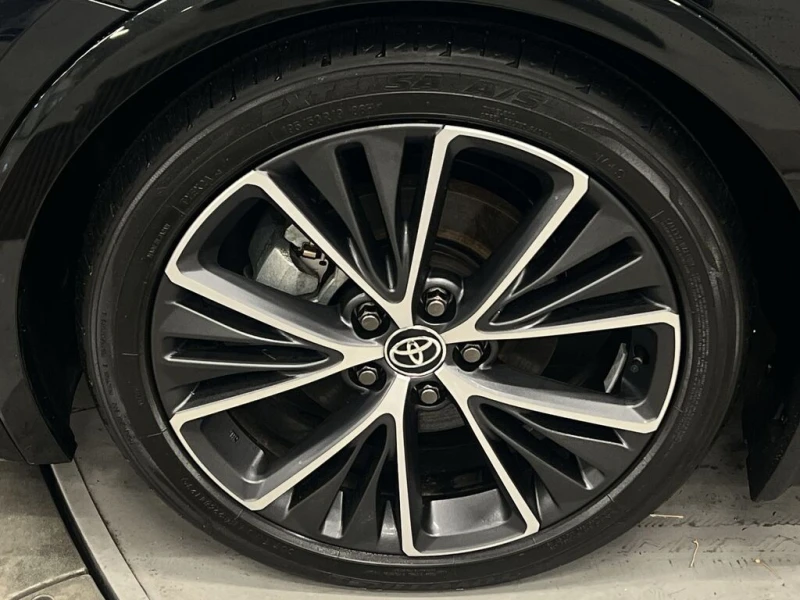 Toyota Prius XLE AWD CARFAX, снимка 10 - Автомобили и джипове - 53010521