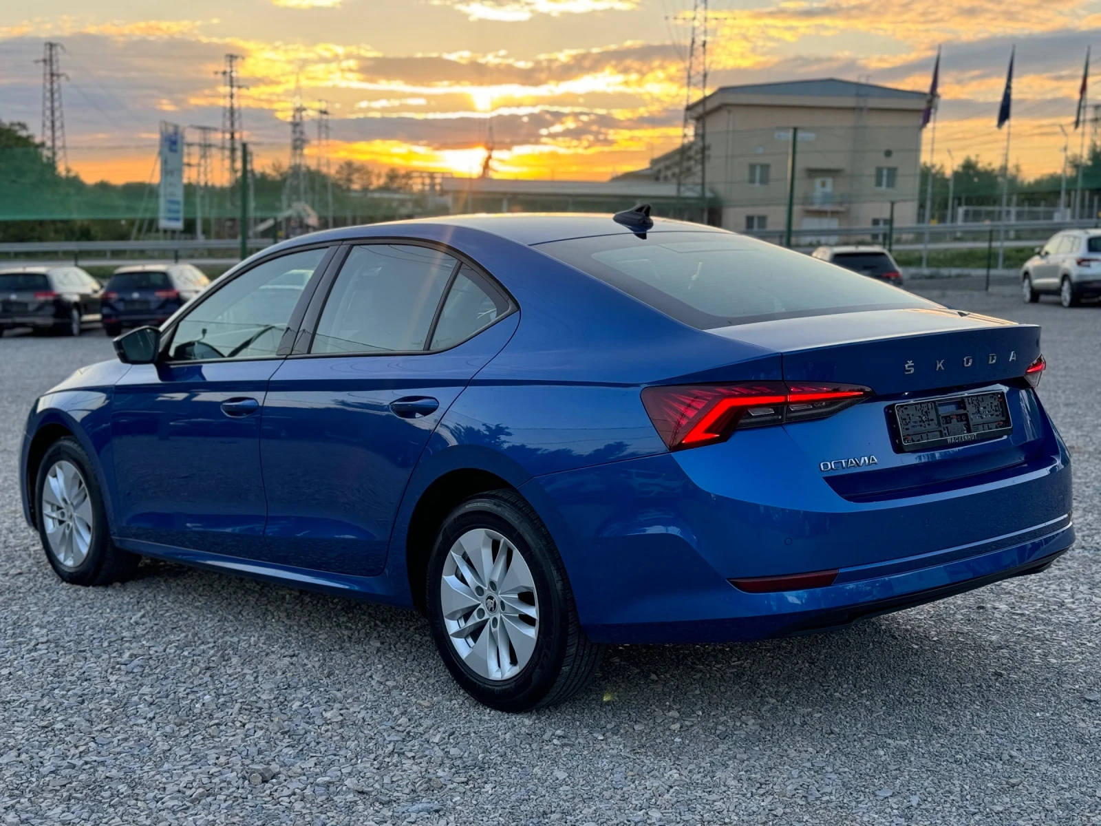 Skoda Octavia Digital, Седан, Дистроник, Камера, 150к.с - изображение 5