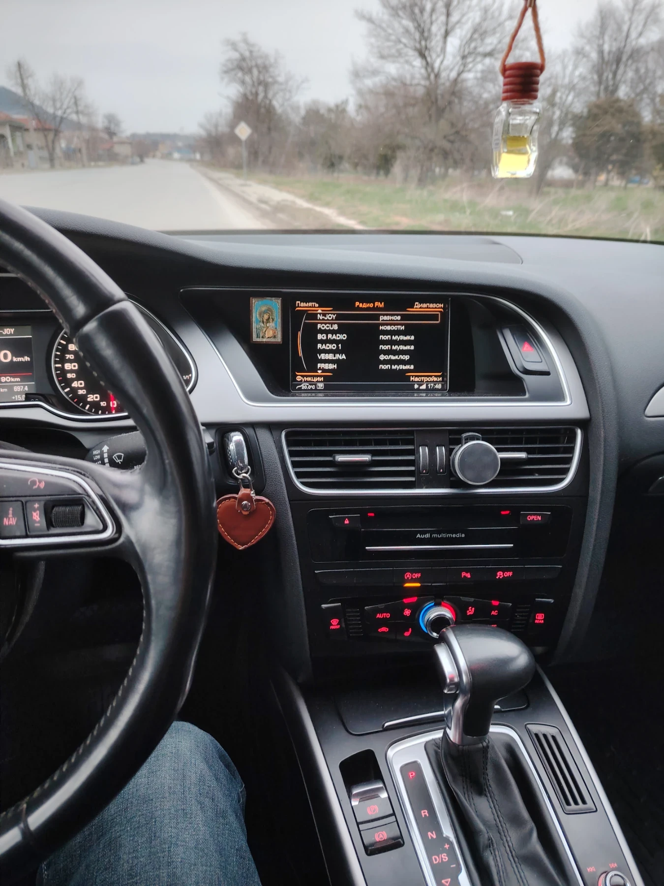 Audi A4 2.0 TDI quattro  - изображение 4