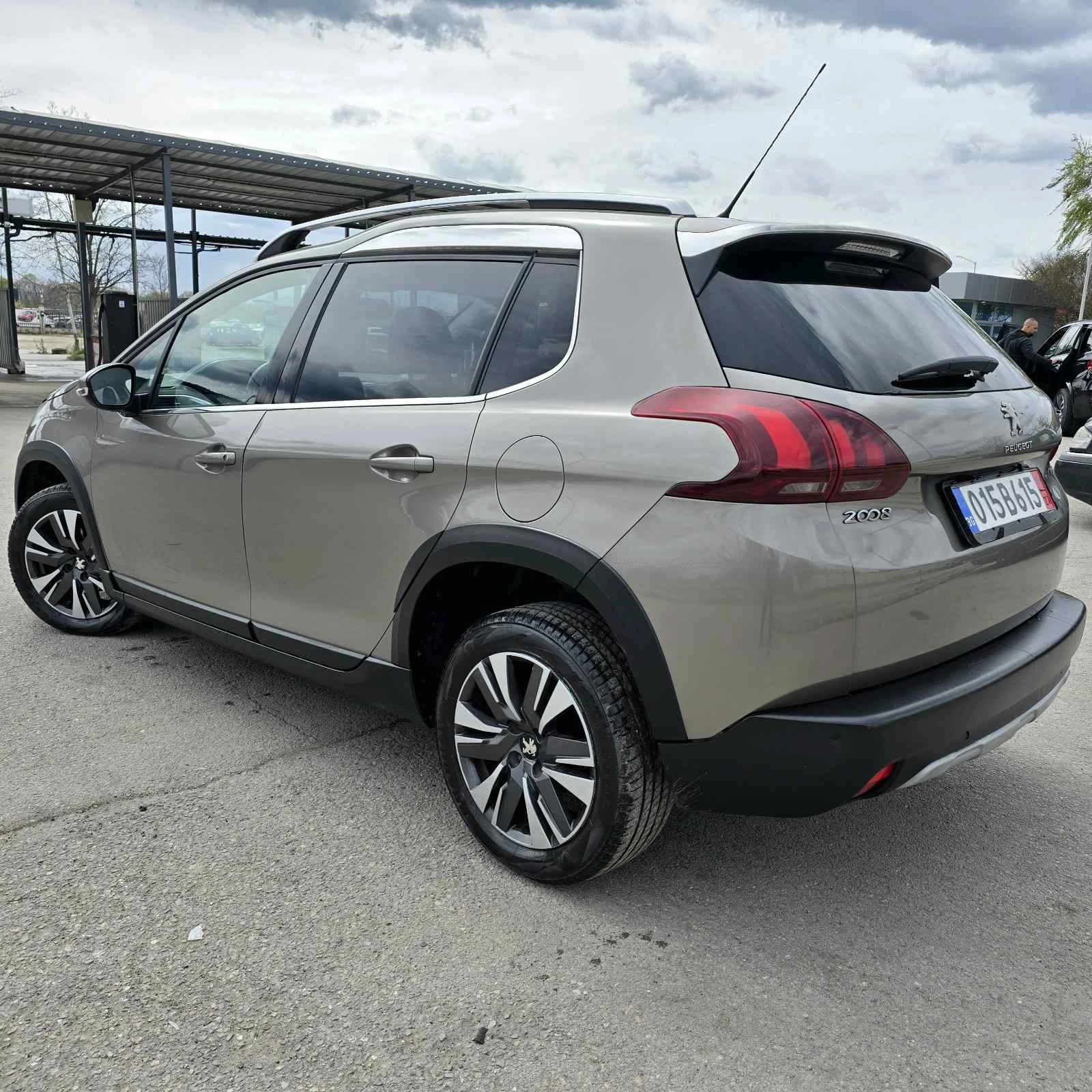 Peugeot 2008 КАТО НОВ/FACELIFT/Кожа/CR0SSOVER - изображение 7