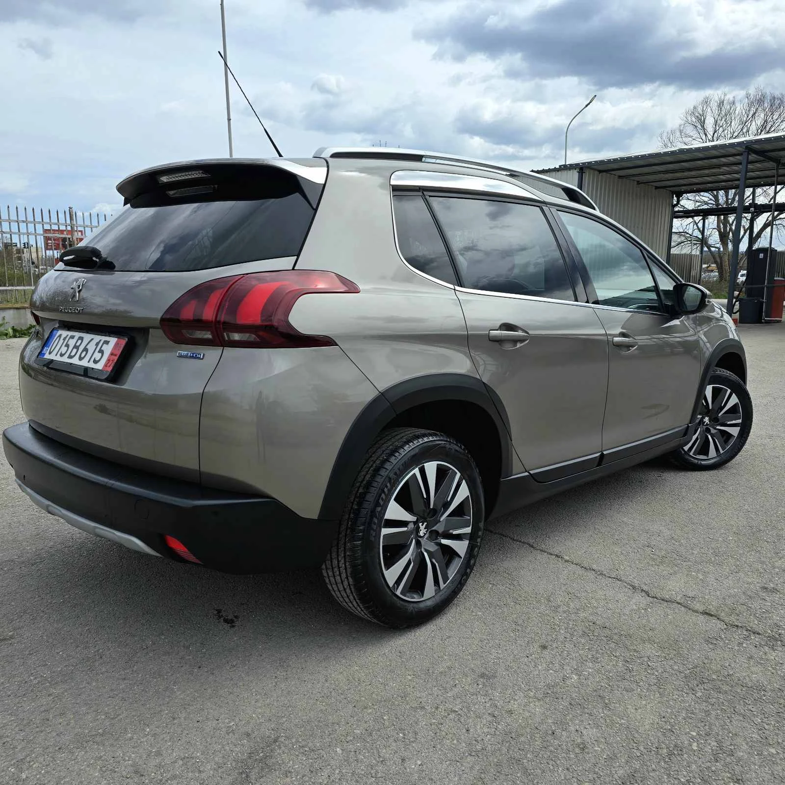Peugeot 2008 КАТО НОВ/FACELIFT/Кожа/CR0SSOVER - изображение 5