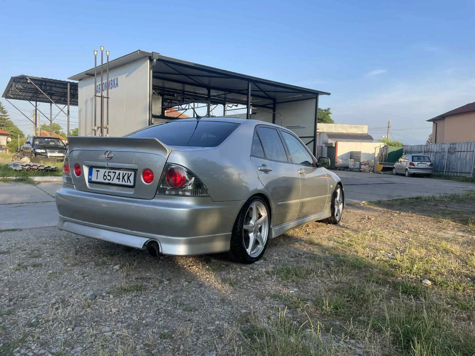 Lexus IS 200  - изображение 8