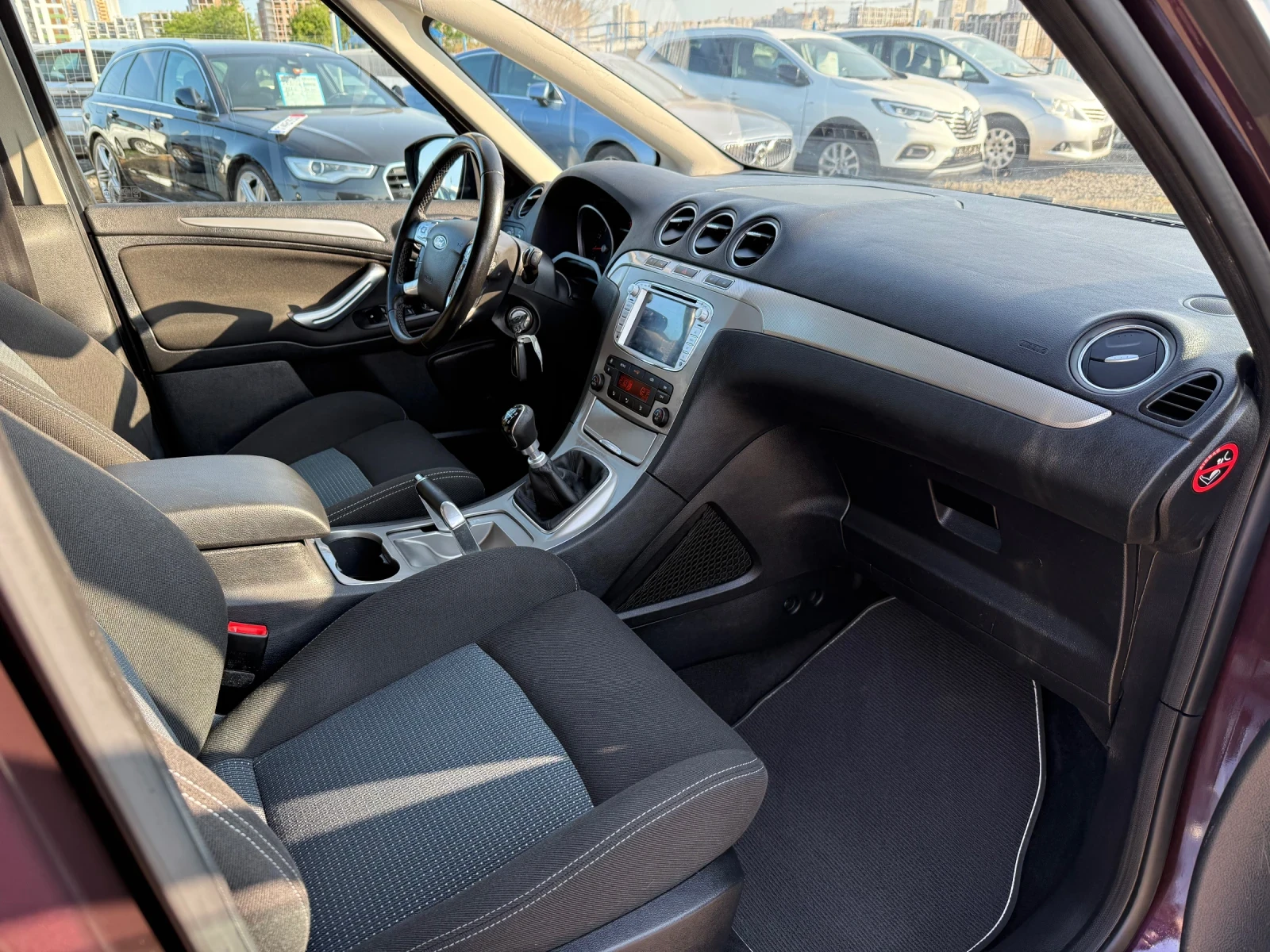 Ford S-Max 1.6i CH Navi 7m - изображение 9