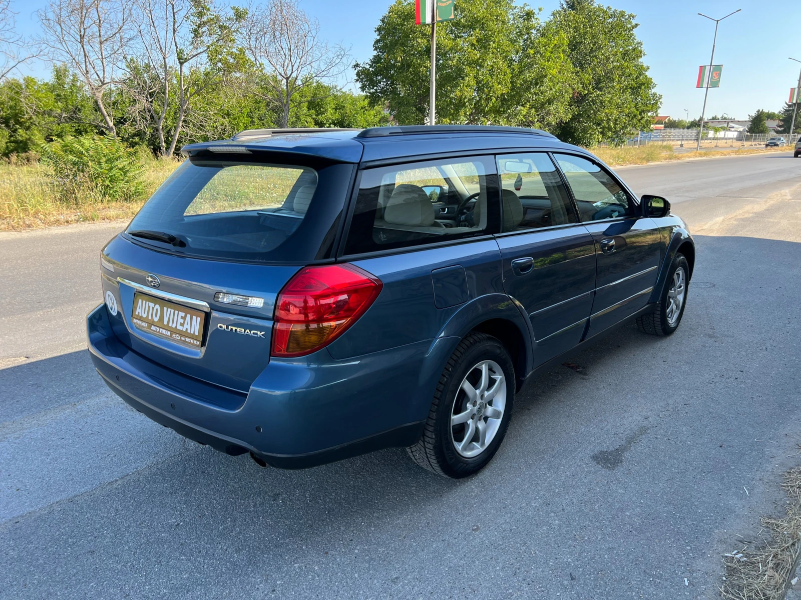 Subaru Outback 3.0-БЕНЗИН-4Х4 - изображение 6
